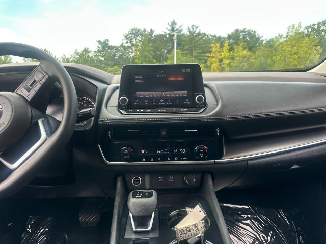 Used 2022 Nissan Rogue SV AWD/4WD image 25