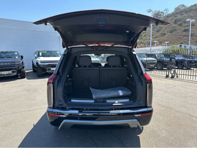 New 2026 Cadillac Vistiq Sport w/ LPO, Floor Liner Package AWD/4WD image 31