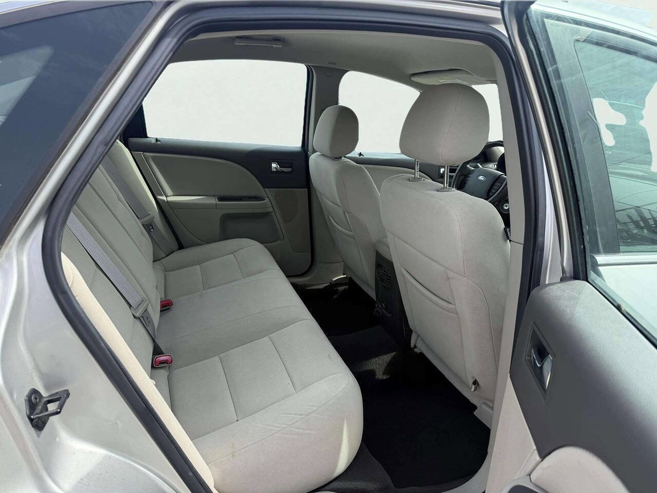 Used 2008 Ford Taurus SEL image 11