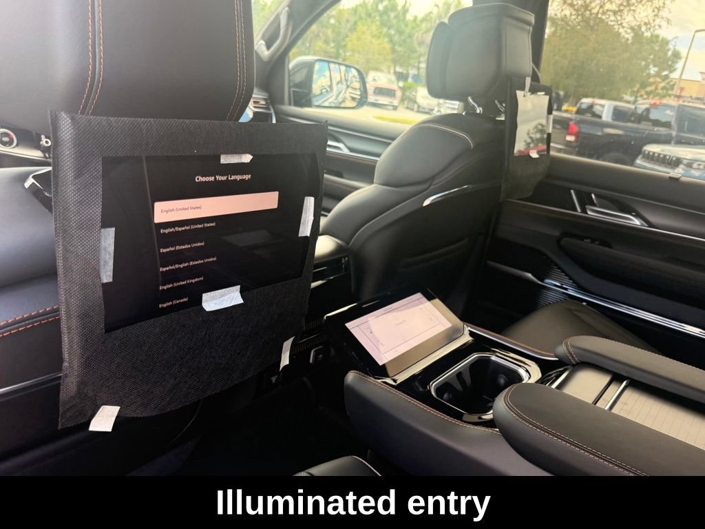 New 2026 Jeep Grand Wagoneer Summit AWD/4WD image 31