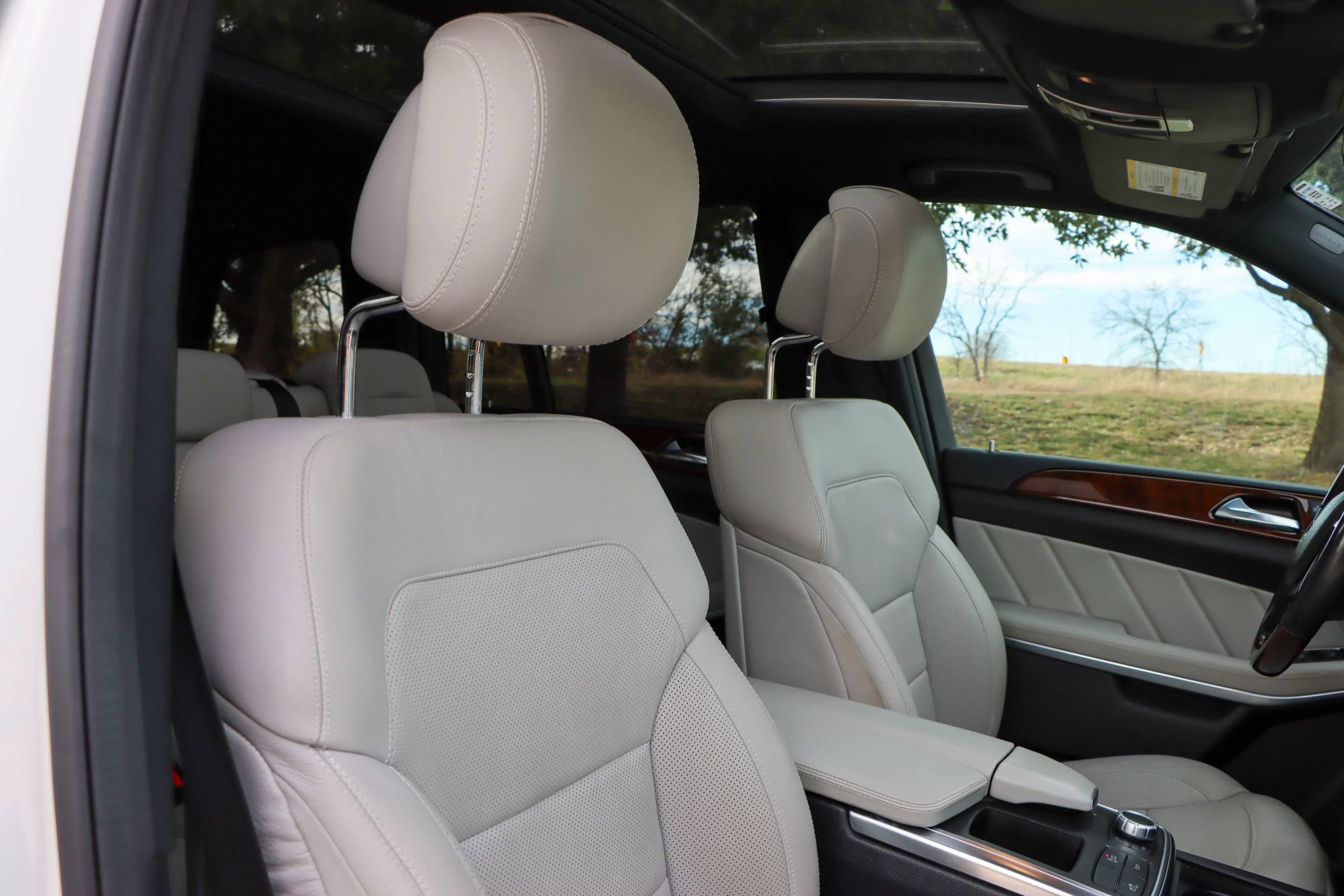 Used 2015 Mercedes-Benz GL 550 4MATIC image 45