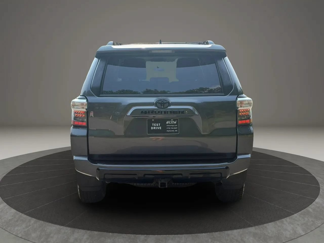 Used 2015 Toyota 4Runner SR5 RWD image 5