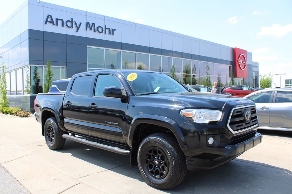Used 2019 Toyota Tacoma SR5 AWD/4WD image 1