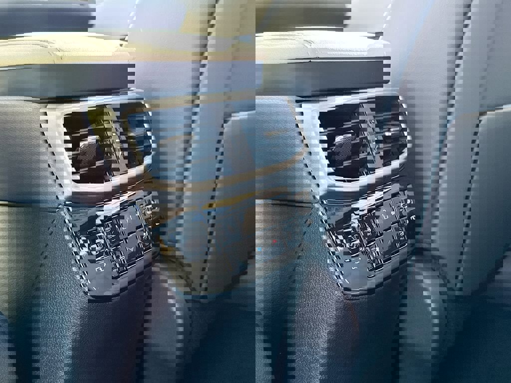 New 2026 Lexus RX 350 w/ Luxury Package image 33