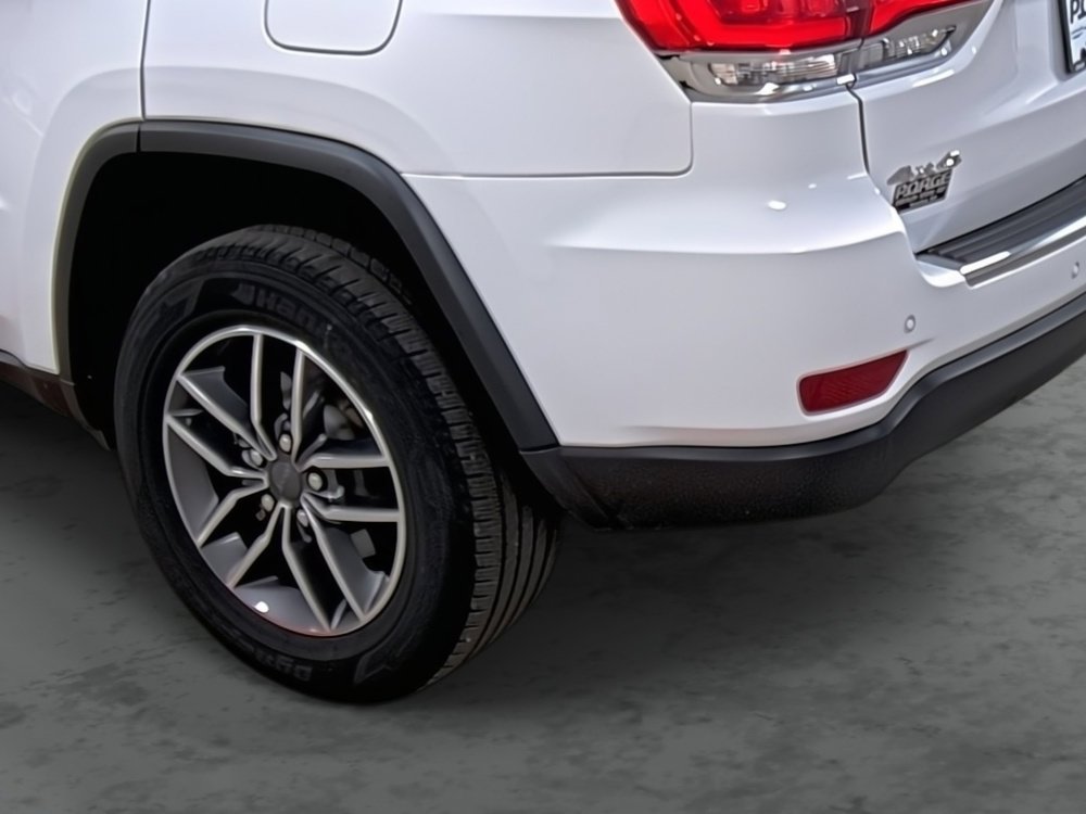 Used 2019 Jeep Grand Cherokee Limited AWD/4WD image 9