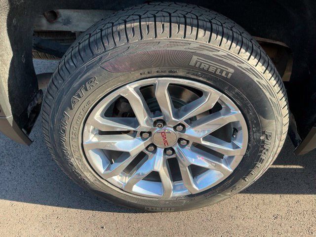 Used 2019 GMC Sierra 1500 SLT w/ SLT Premium Plus Package AWD/4WD image 17