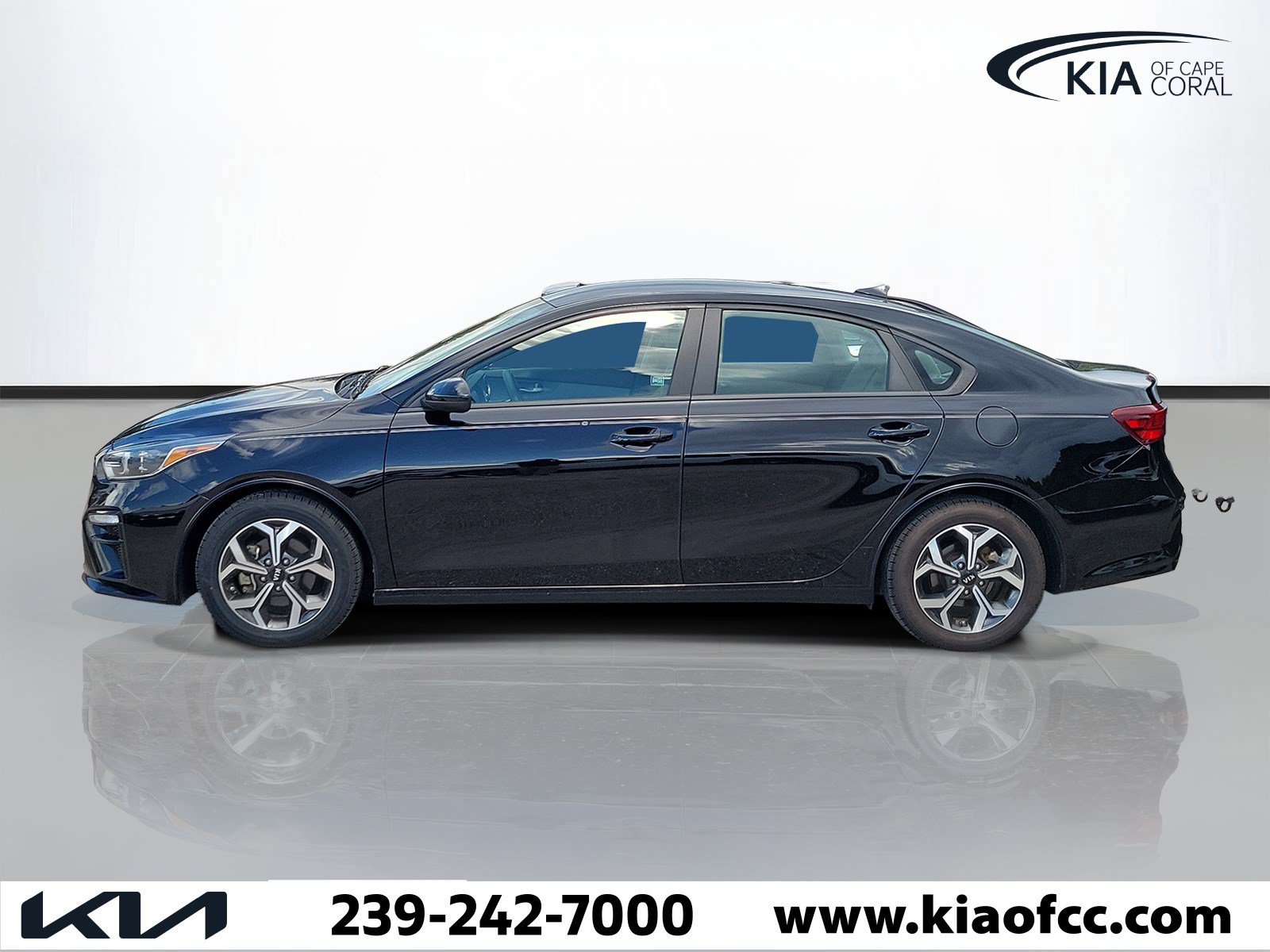Used 2020 Kia Forte LXS FWD image 4