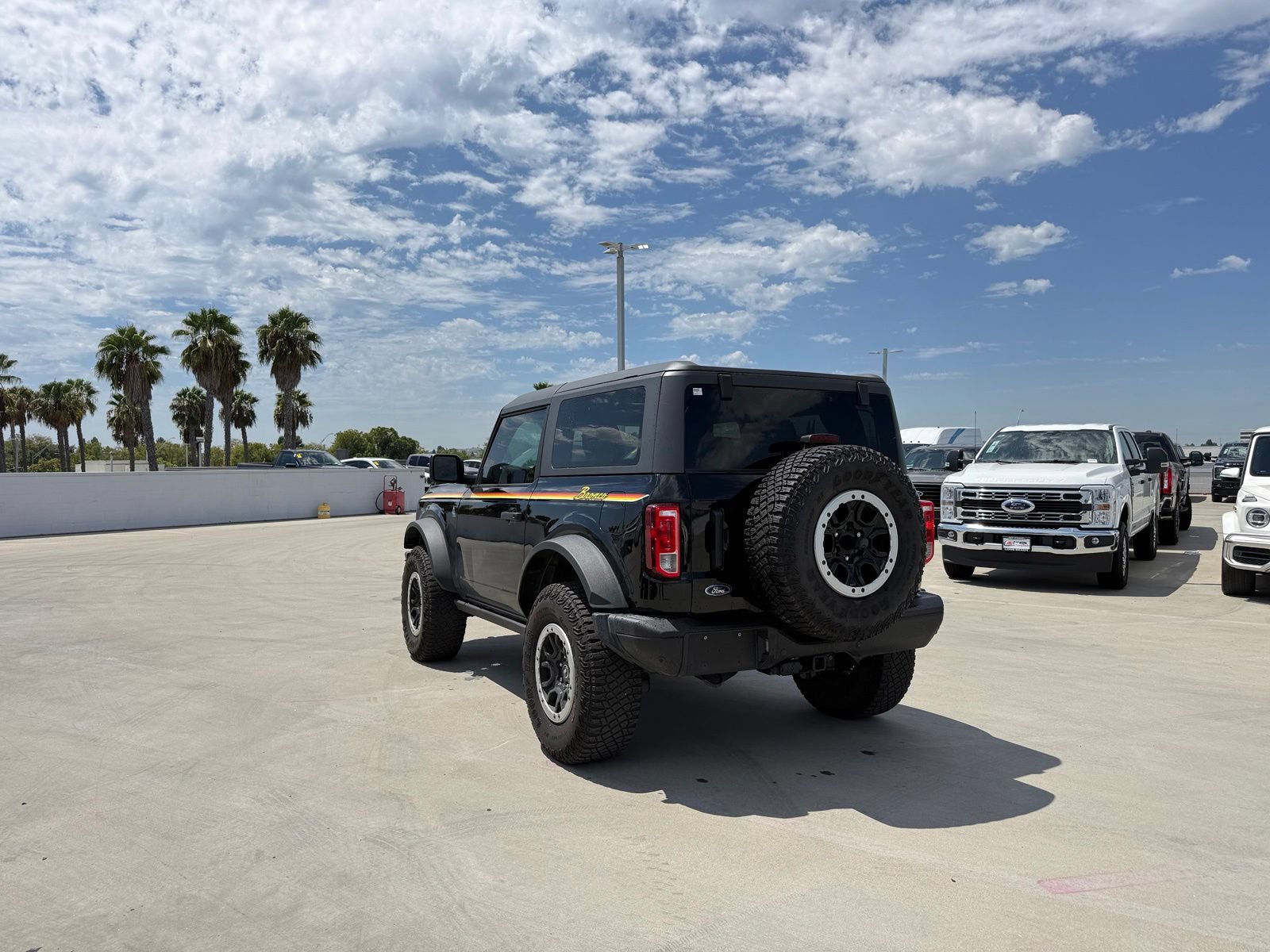 Used 2022 Ford Bronco Black Diamond w/ Sasquatch Package AWD/4WD image 2