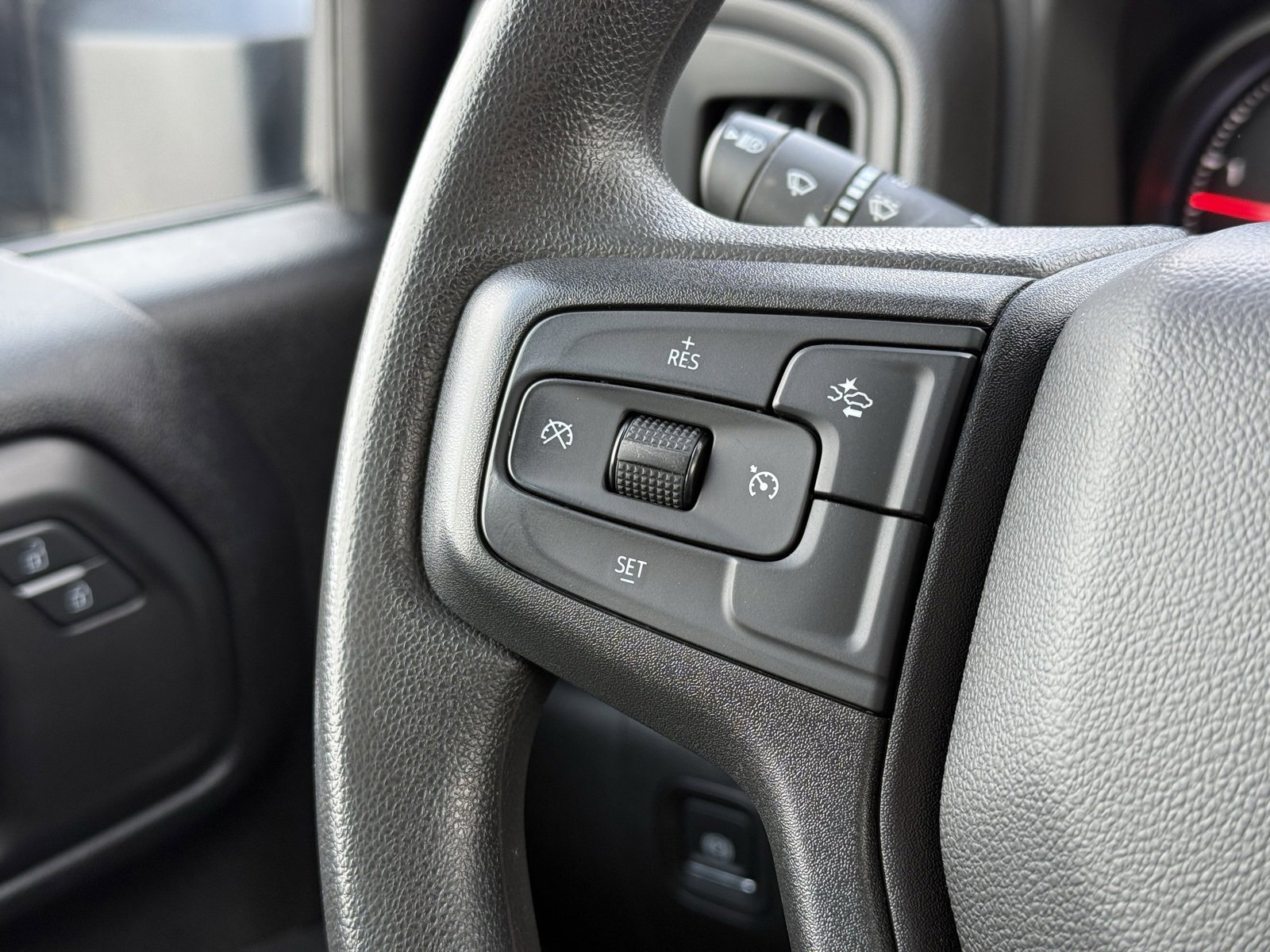 Used 2025 Chevrolet Silverado 2500 Custom w/ Custom Value Package image 31