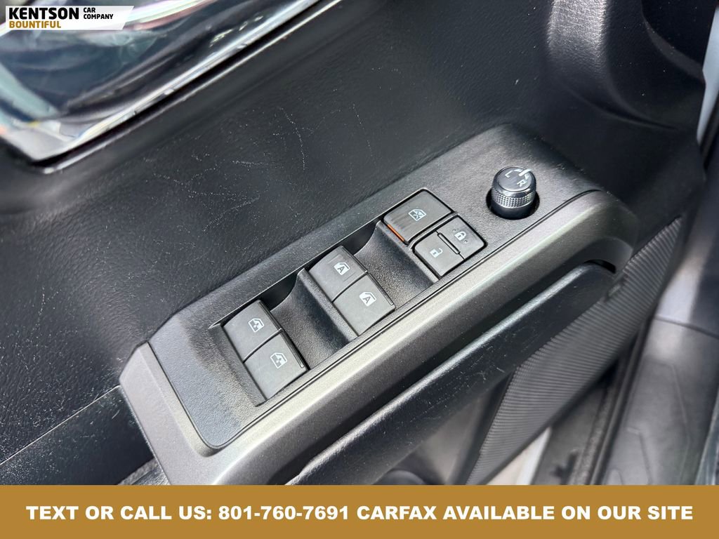 Used 2021 Toyota Tacoma TRD Off-Road image 23