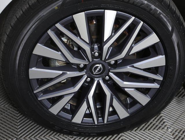 Used 2024 Nissan Altima 2.5 SV image 7