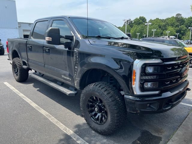 Used 2023 Ford F250 XLT w/ Black Appearance Package AWD/4WD image 2