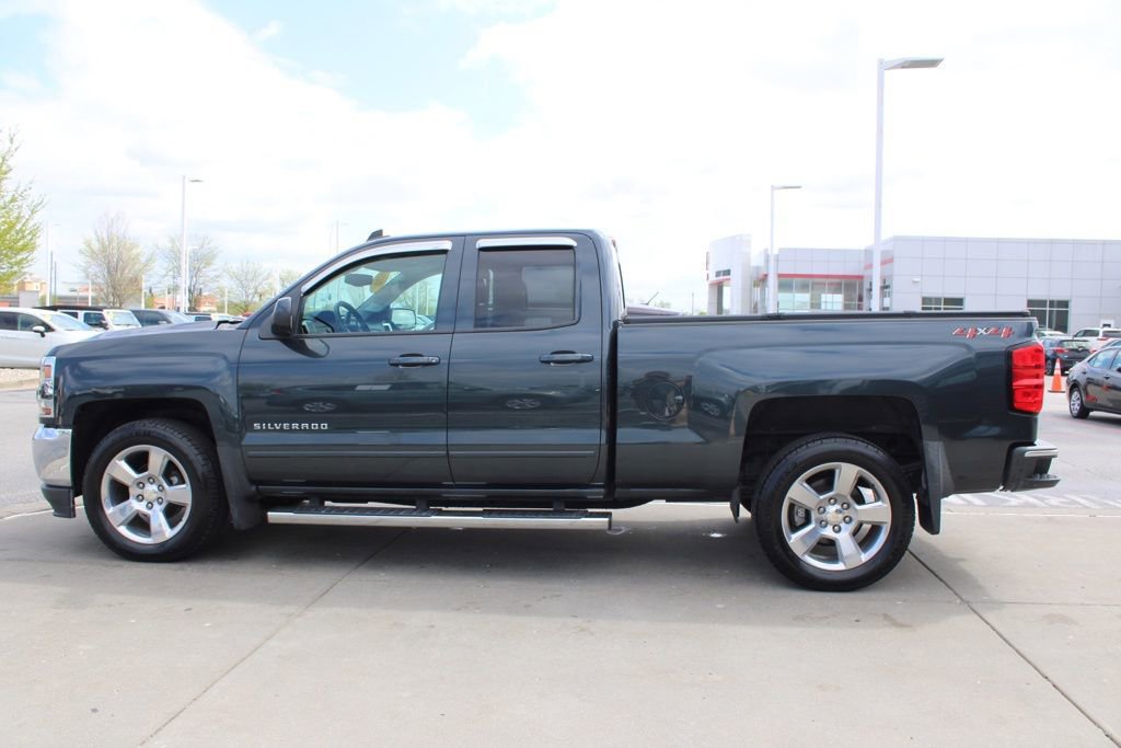 Used 2018 Chevrolet Silverado 1500 LT w/ All Star Edition image 4