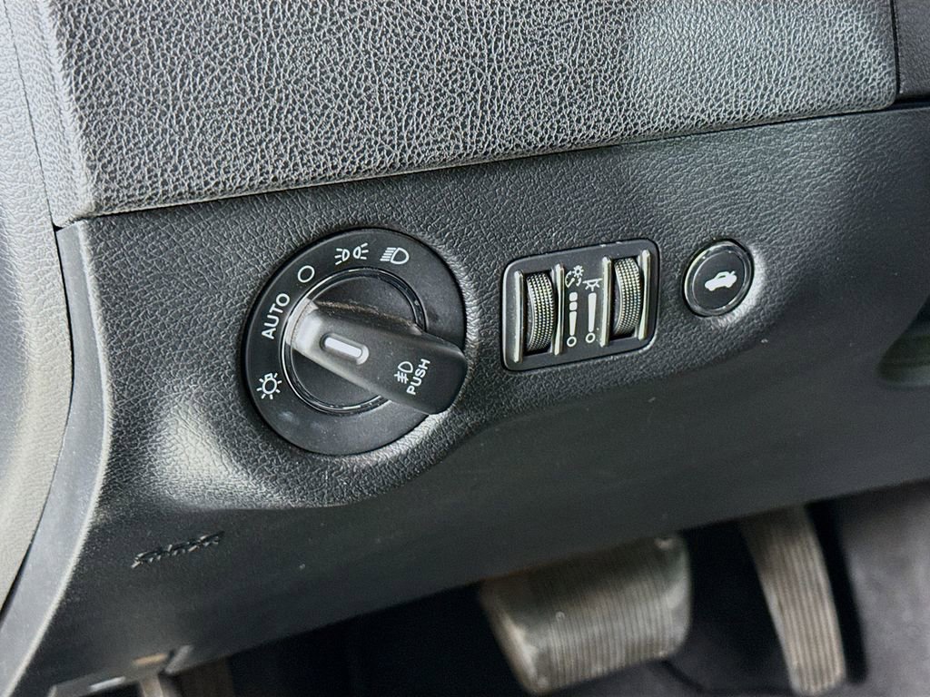 Used 2022 Chrysler 300 S image 11