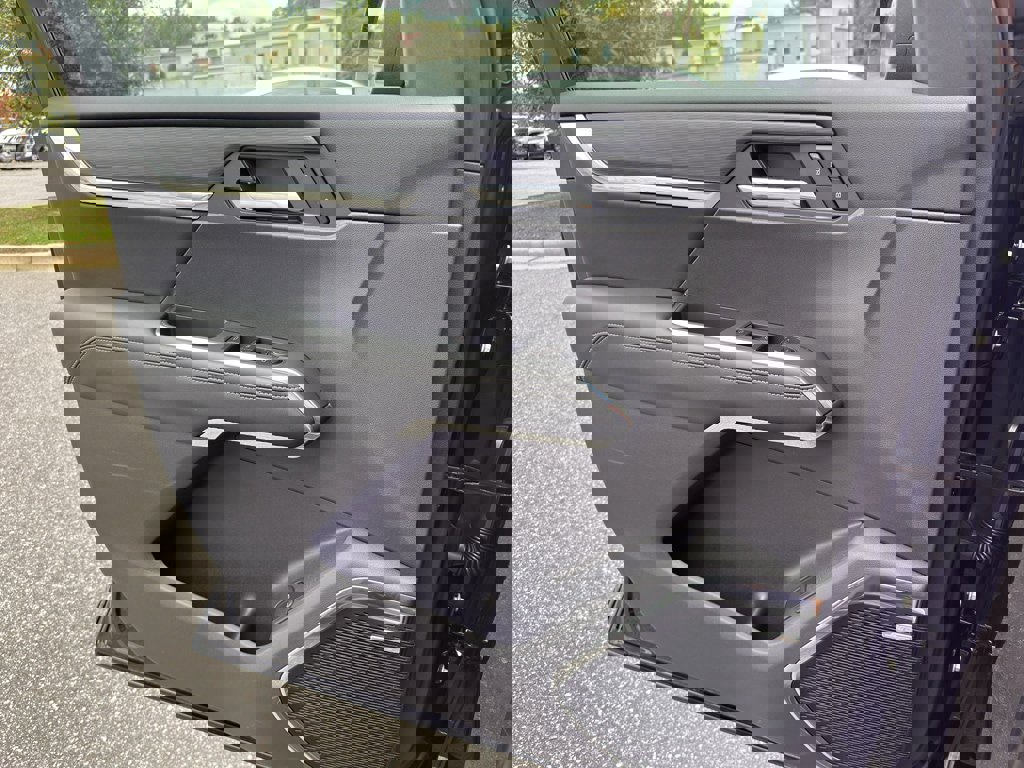 New 2026 GMC Acadia Elevation w/ Elevation Premium Package image 9