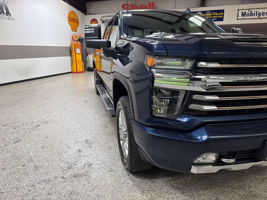 Used 2023 Chevrolet Silverado 2500 High Country AWD/4WD image 14