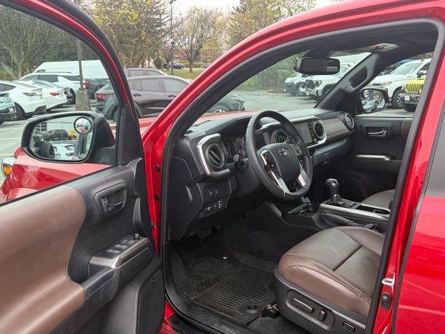 Used 2023 Toyota Tacoma Limited AWD/4WD image 14