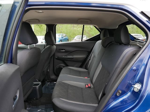 Used 2019 Nissan Kicks SV FWD image 10