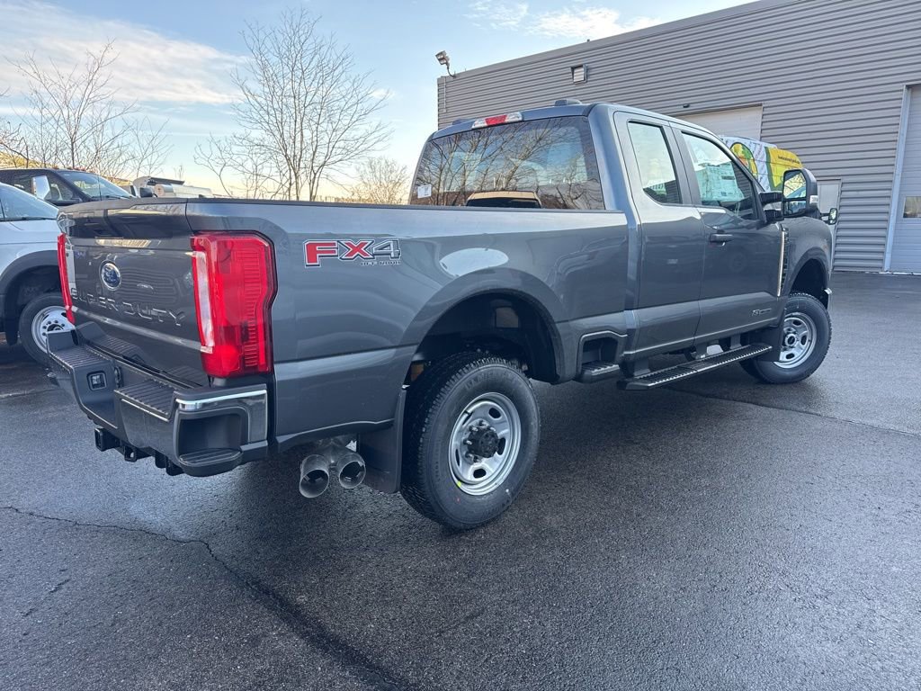 New 2026 Ford F350 XL w/ FX4 Off-Road Package image 4