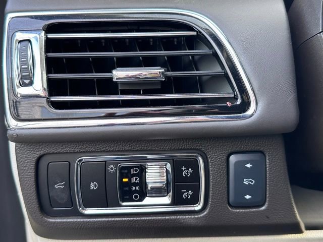 Used 2023 Lincoln Navigator L Black Label image 15