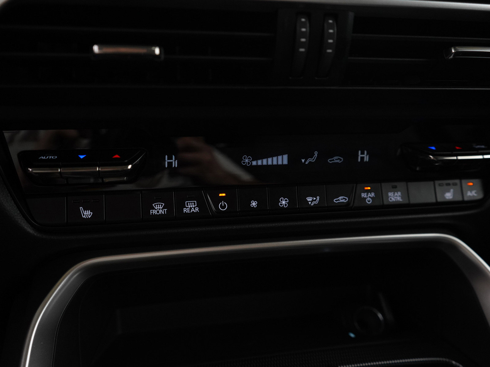 Certified 2025 MAZDA CX-90 Plug-In Hybrid w/ Preferred image 23