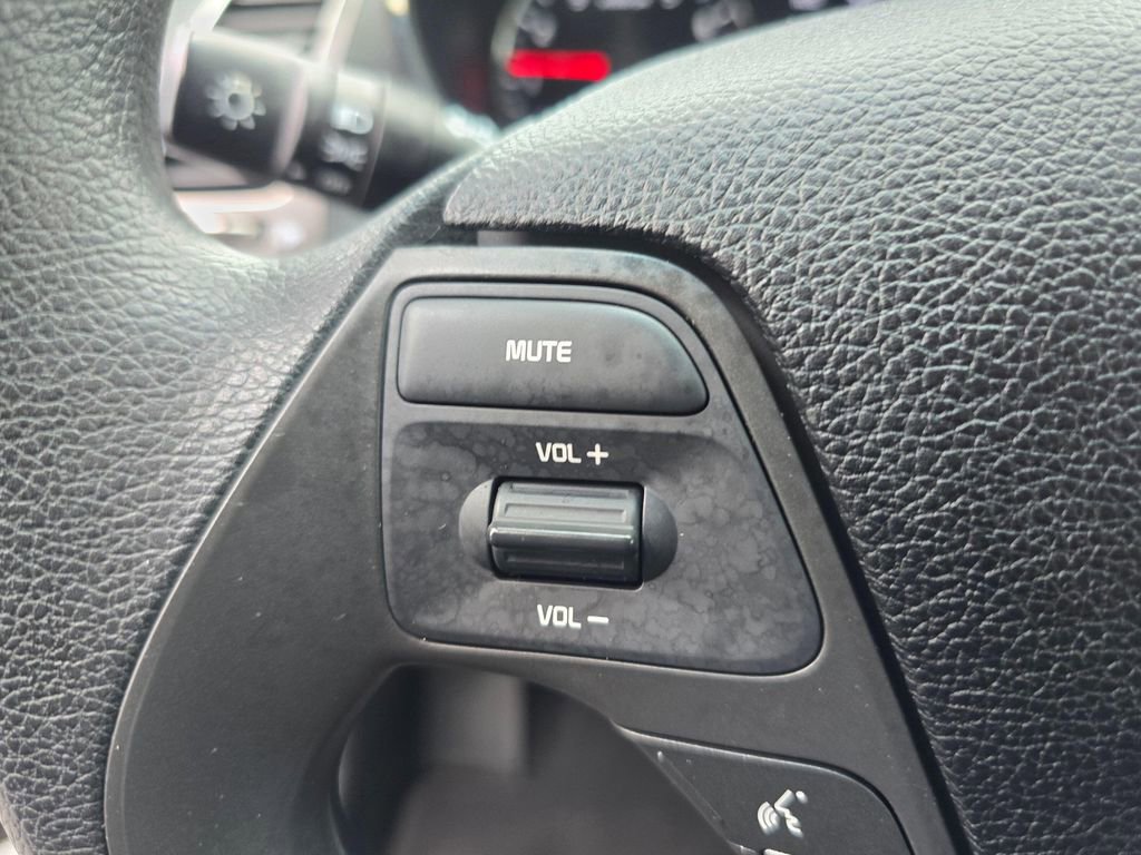 Used 2017 Kia Forte LX image 21