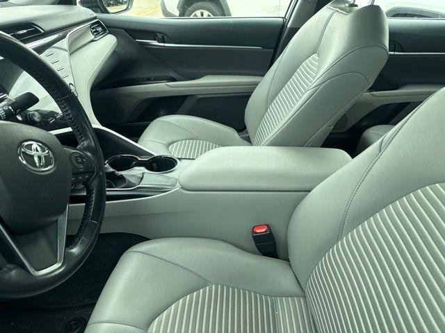 Certified 2019 Toyota Camry SE w/ Audio Package FWD image 4