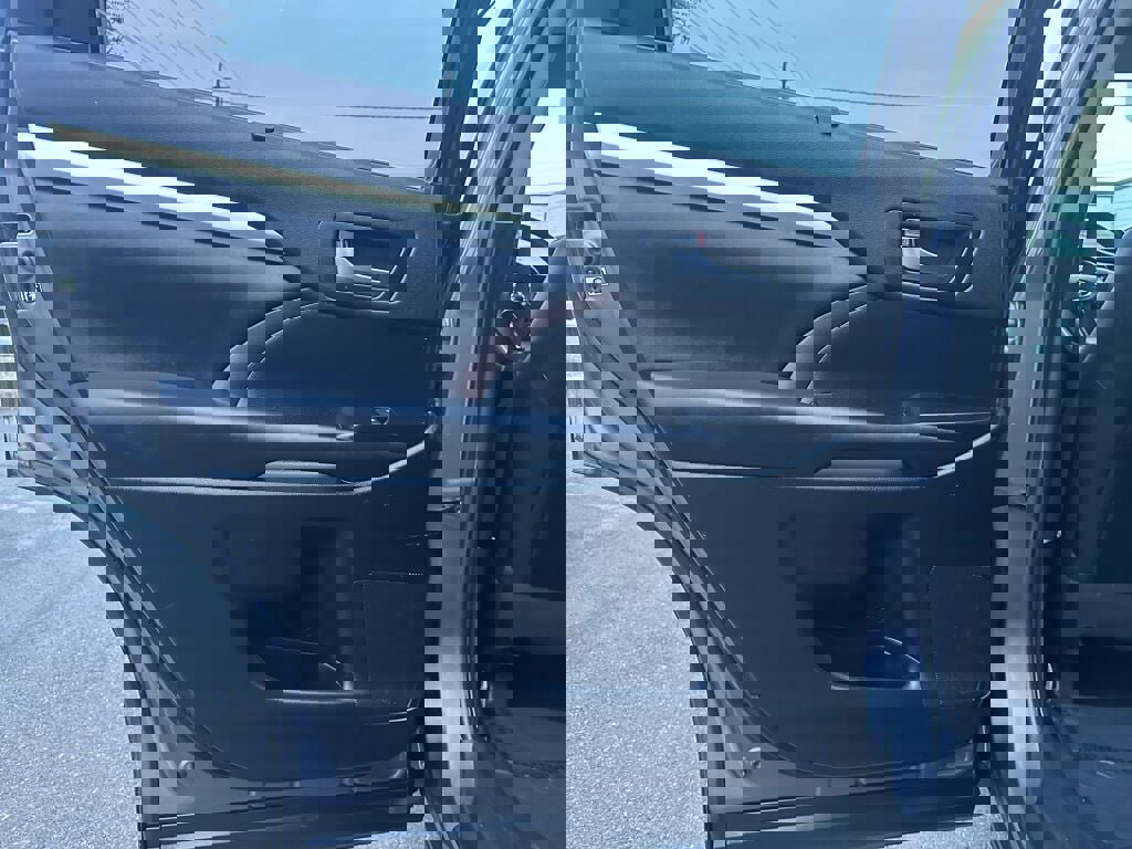 Used 2019 Toyota Highlander XLE image 25