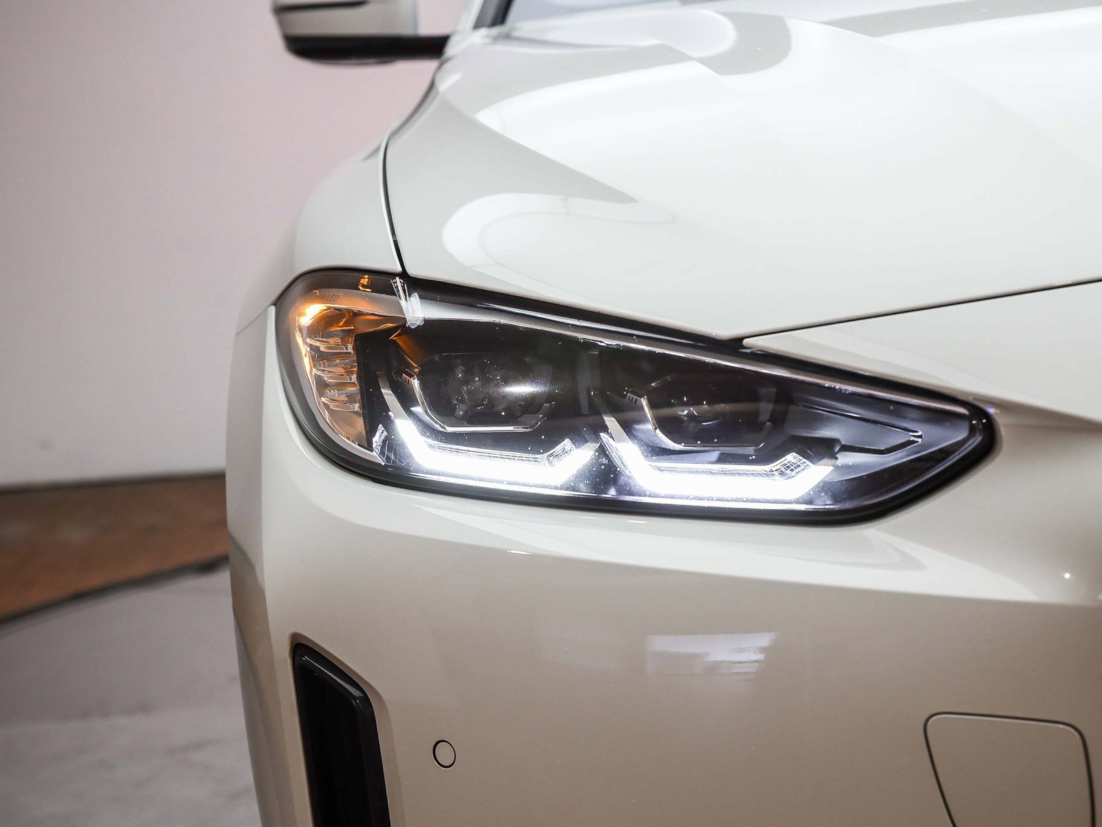 Certified 2023 BMW i4 eDrive35 w/ Premium Package image 5