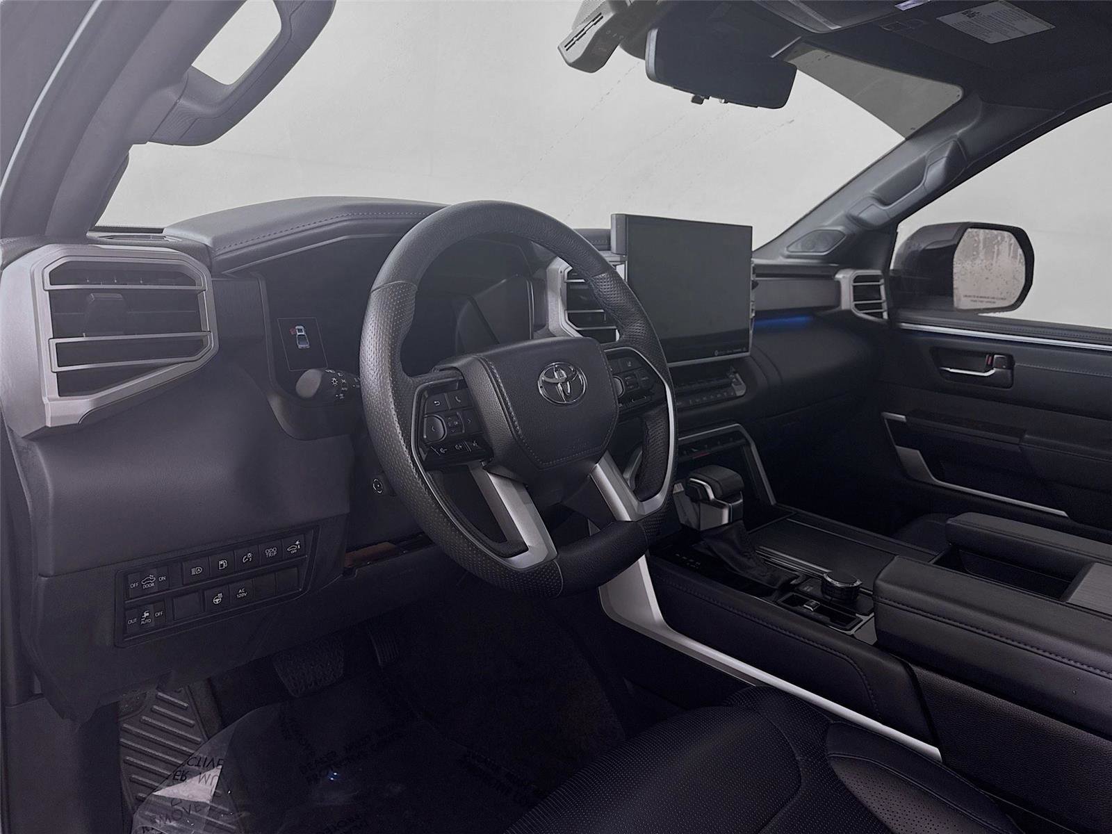 Used 2024 Toyota Tundra Platinum AWD/4WD image 11