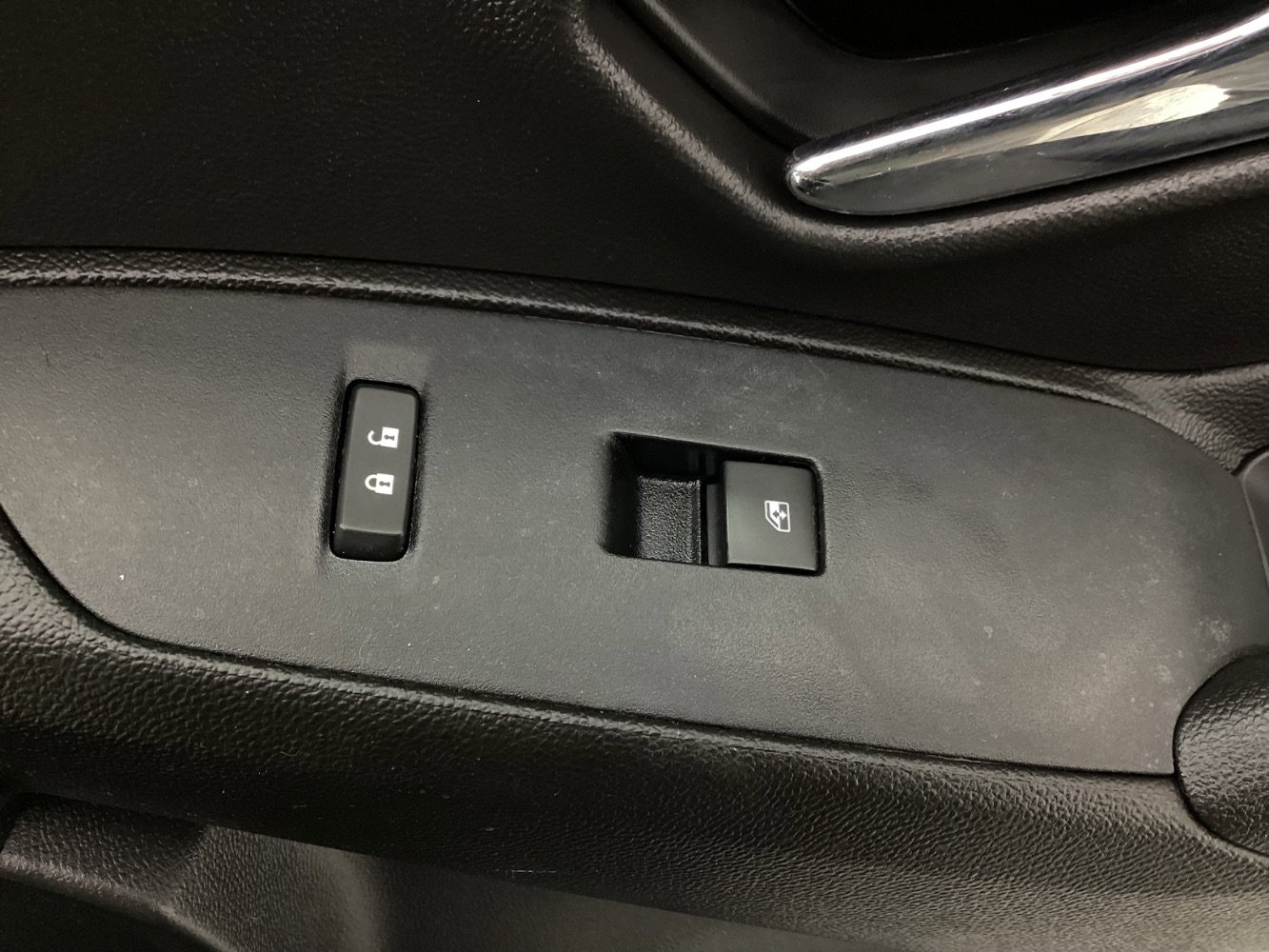 Used 2019 Chevrolet Trax LS image 39