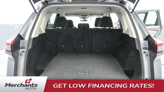 Used 2022 Nissan Rogue SV AWD/4WD image 18