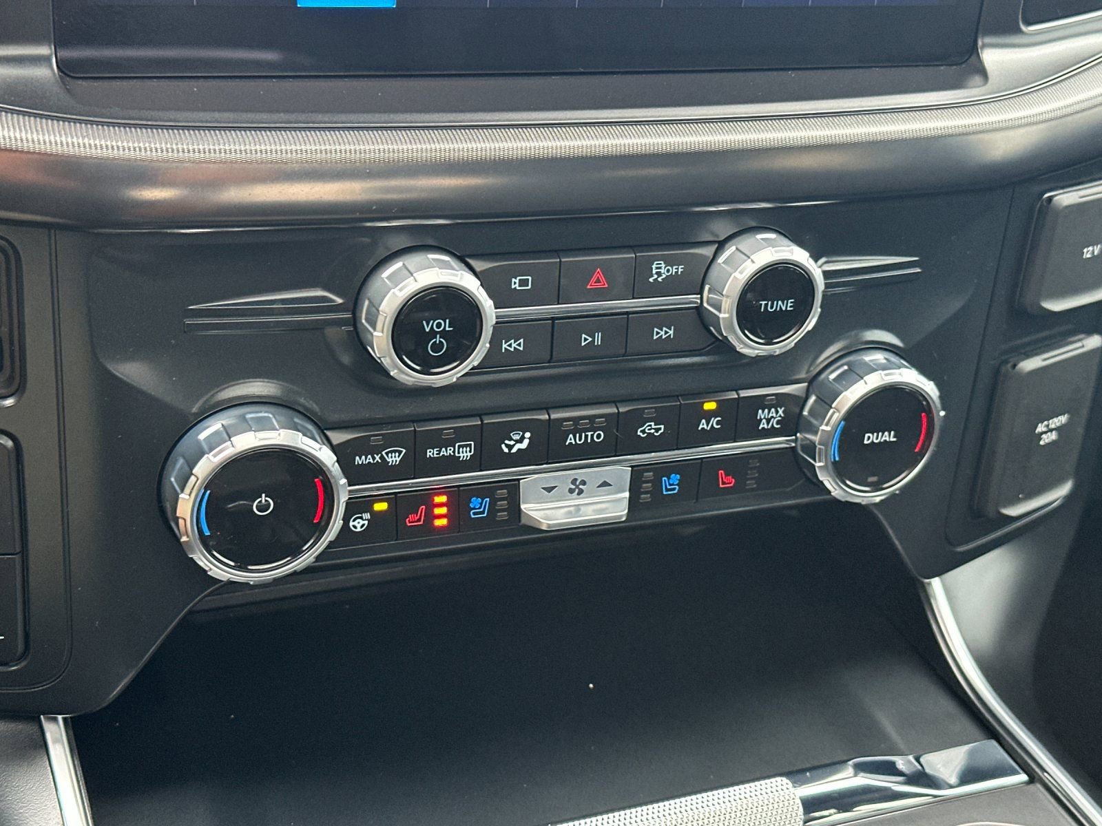 Used 2025 Ford F150 Raptor AWD/4WD image 25