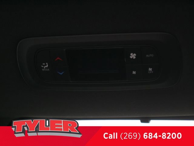 New 2026 Chrysler Pacifica Select AWD/4WD image 42