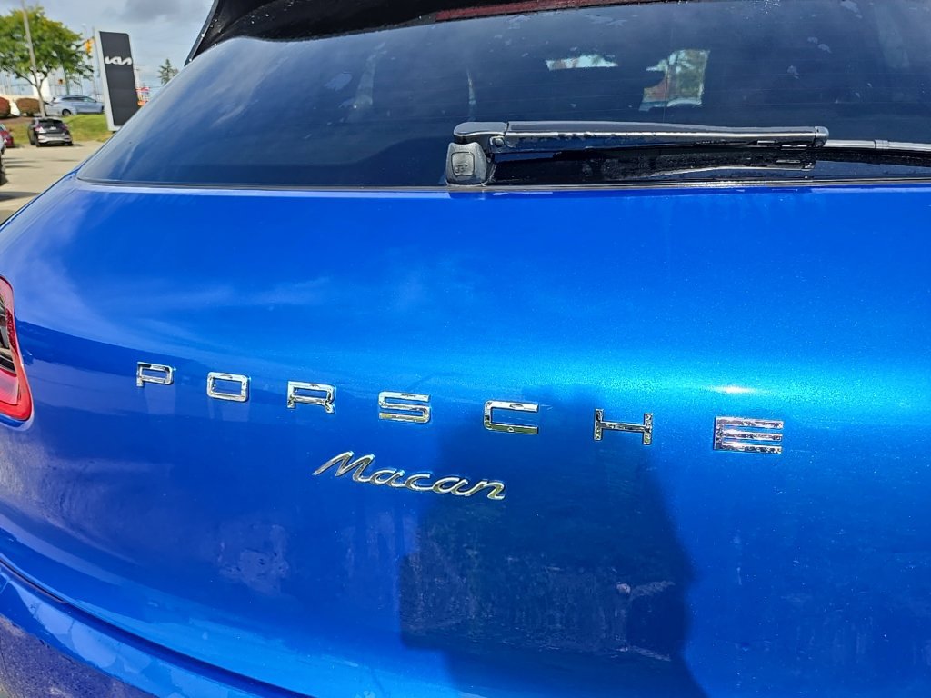Used 2018 Porsche Macan Sport Edition AWD/4WD image 2