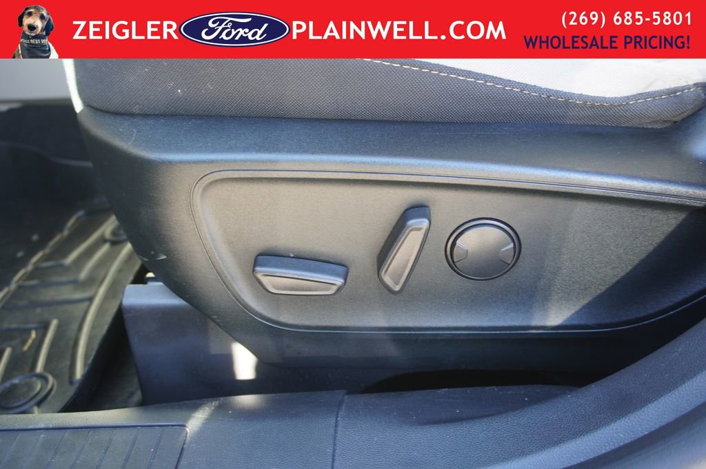 Used 2022 Ford Escape SE image 17