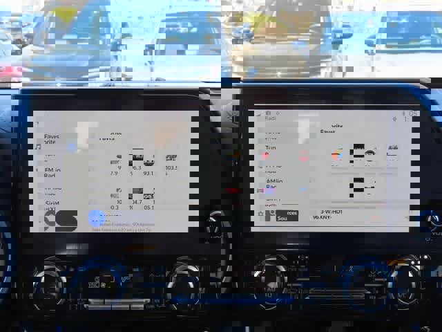 Used 2024 Toyota Highlander Limited image 21