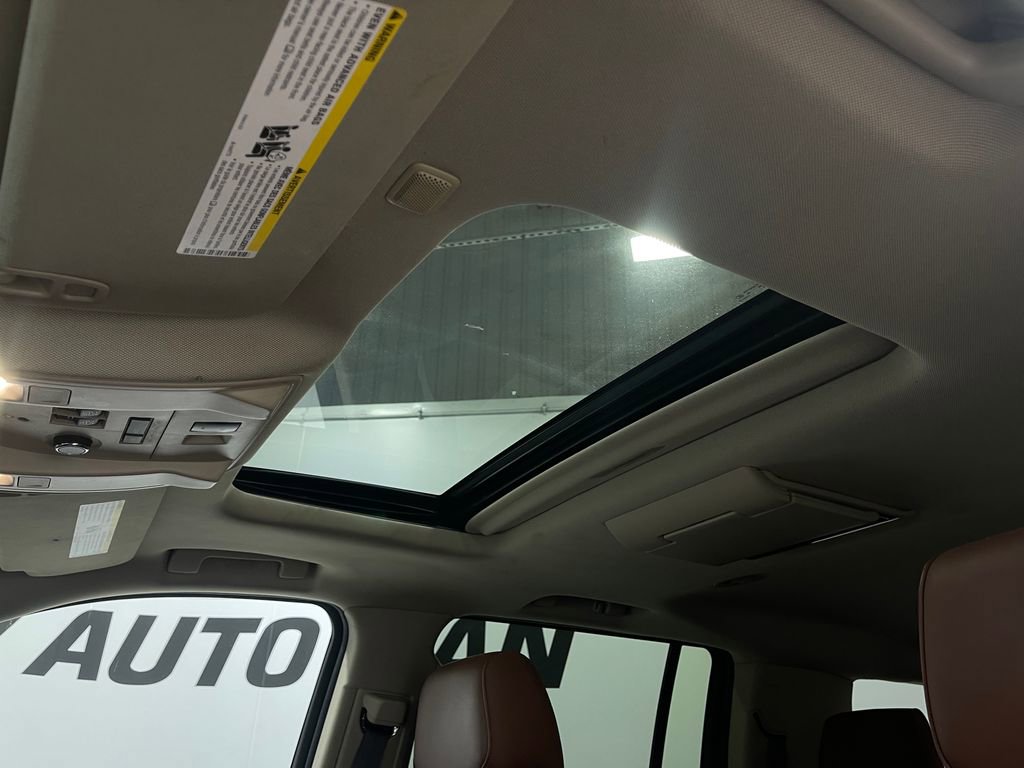 Used 2016 Cadillac Escalade ESV Luxury image 11