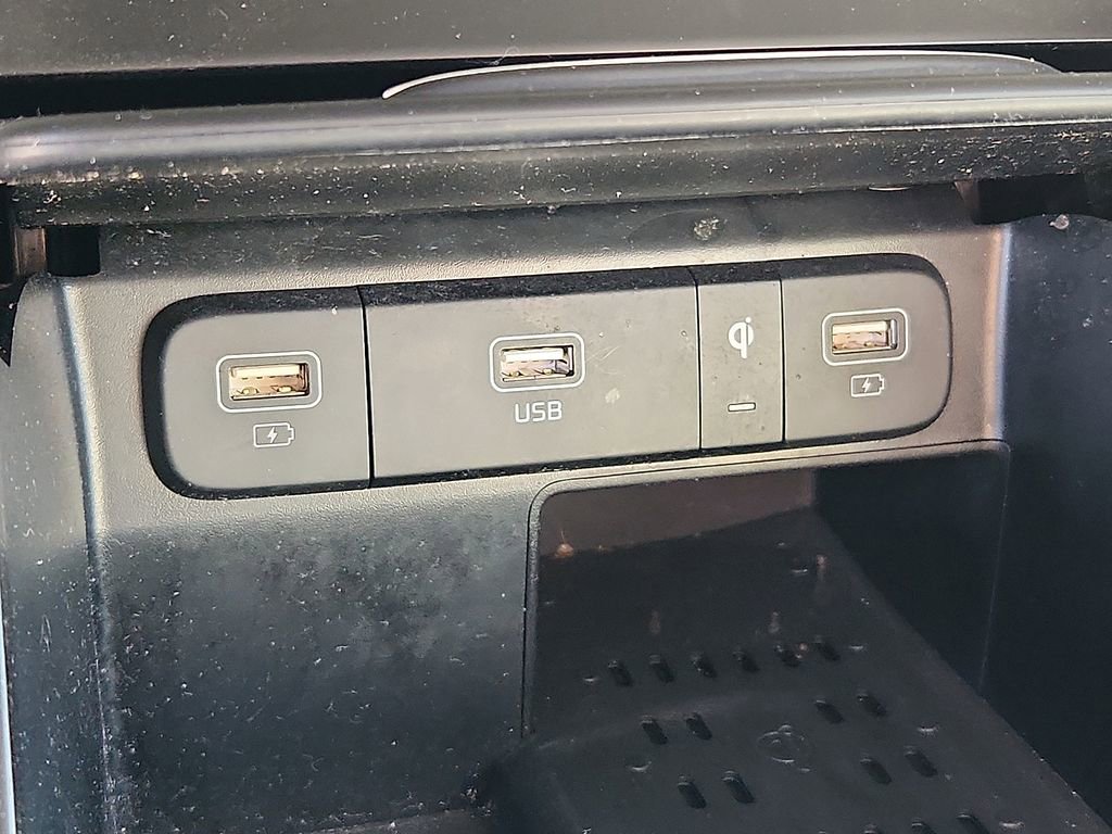 Used 2023 Kia Sorento EX image 26