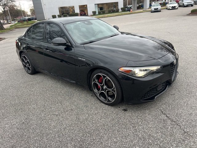 Used 2022 Alfa Romeo Giulia Veloce image 7