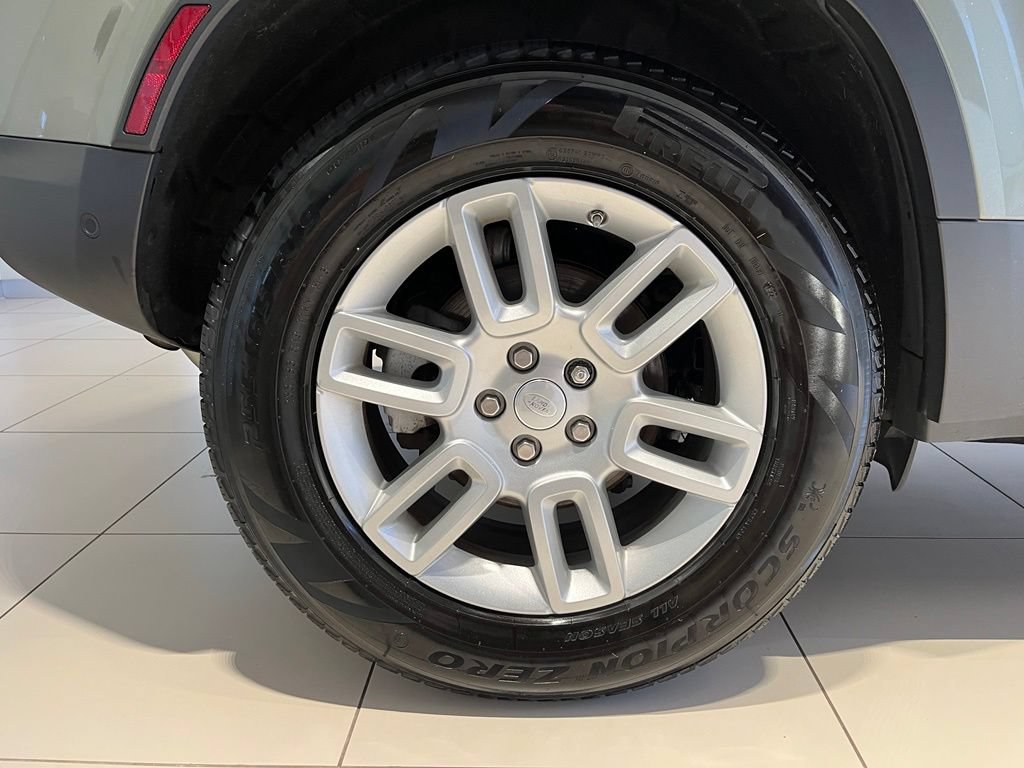 Certified 2020 Land Rover Defender 110 S AWD/4WD image 17