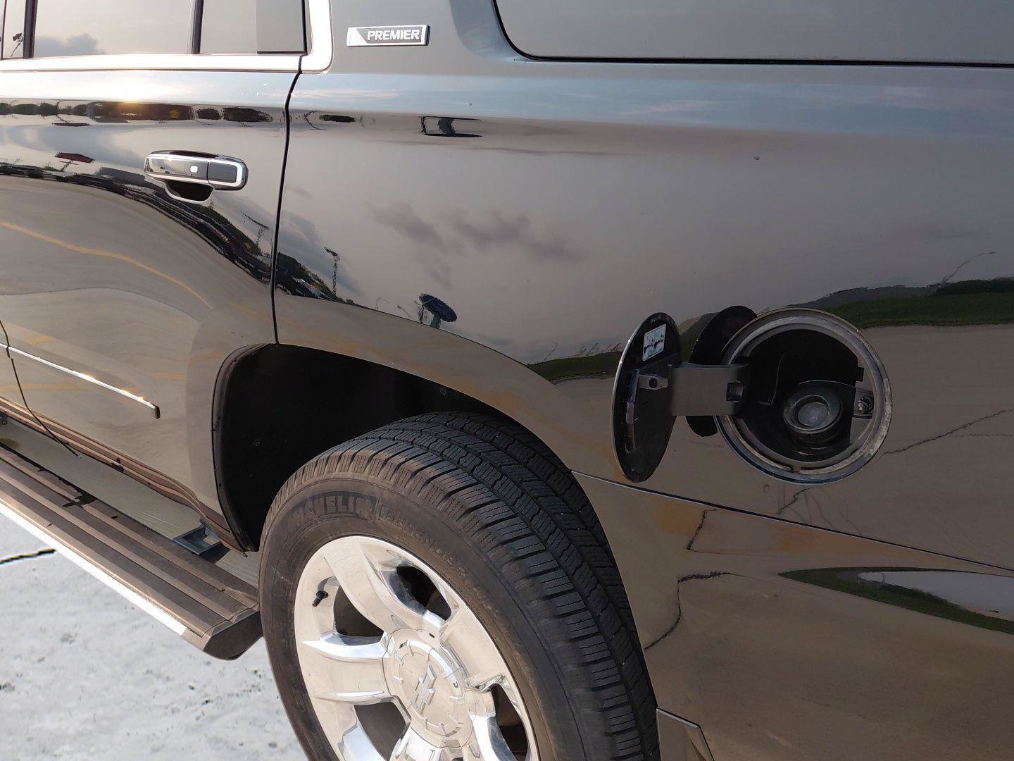 Used 2018 Chevrolet Tahoe Premier AWD/4WD image 27