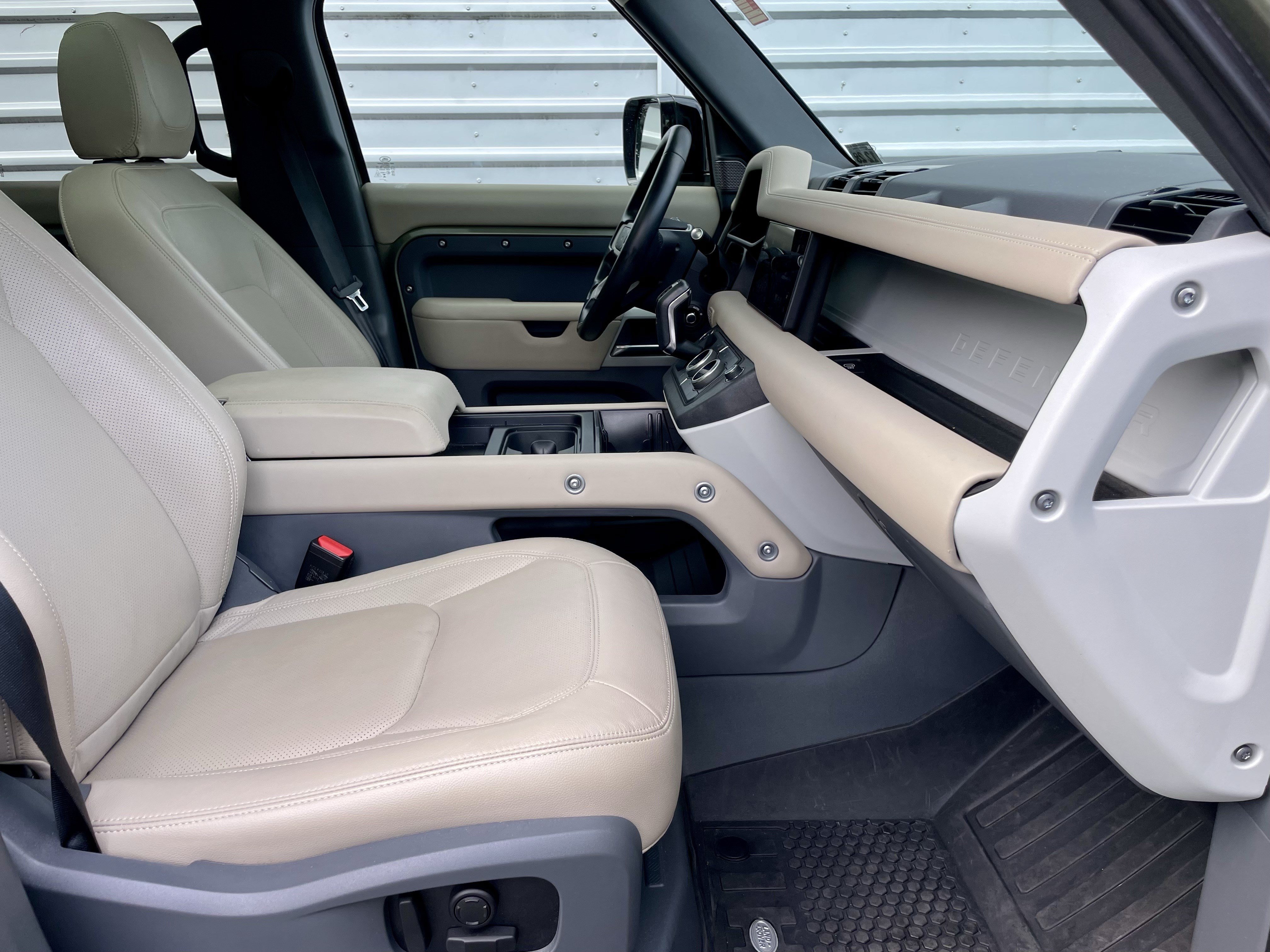 Used 2024 Land Rover Defender 110 S AWD/4WD image 15