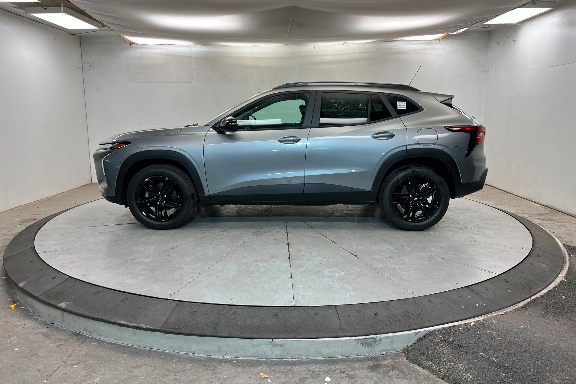 New 2026 Chevrolet Trax ACTIV w/ Driver Confidence Package image 2