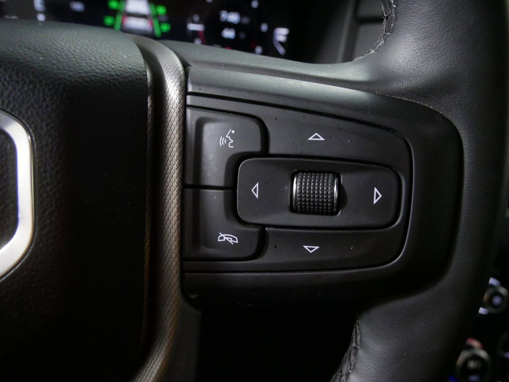 Used 2024 GMC Yukon XL Denali AWD/4WD image 28