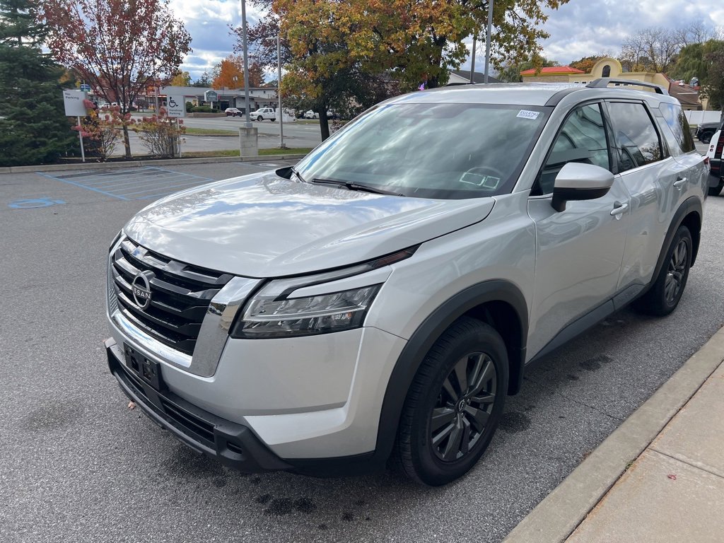 Used 2022 Nissan Pathfinder SV image 36