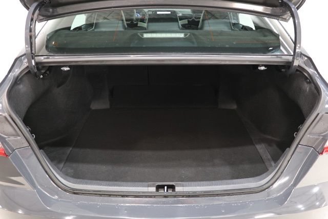 Used 2025 Toyota Camry SE FWD image 32