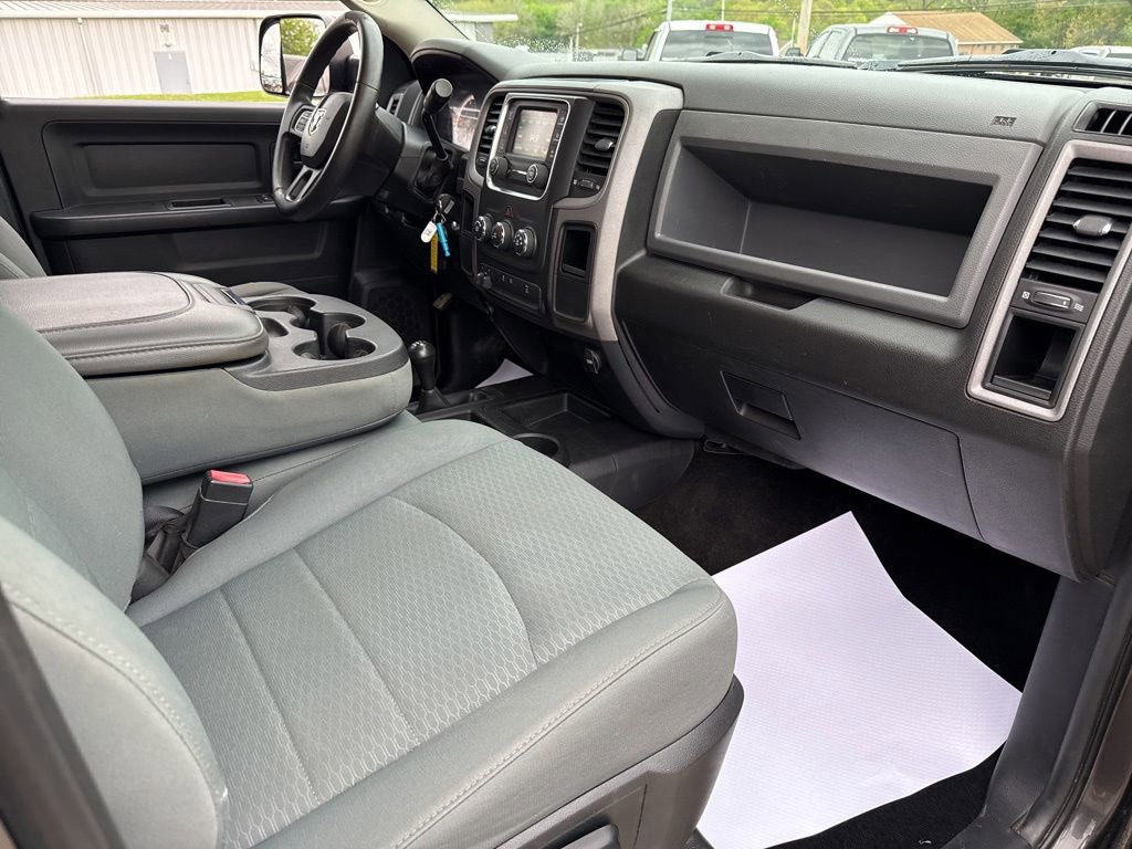 Used 2016 RAM 2500 Tradesman w/ Chrome Appearance Group AWD/4WD image 38