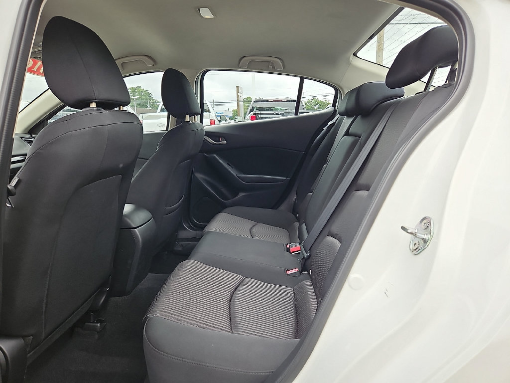 Used 2016 MAZDA MAZDA3 i Sport FWD image 12