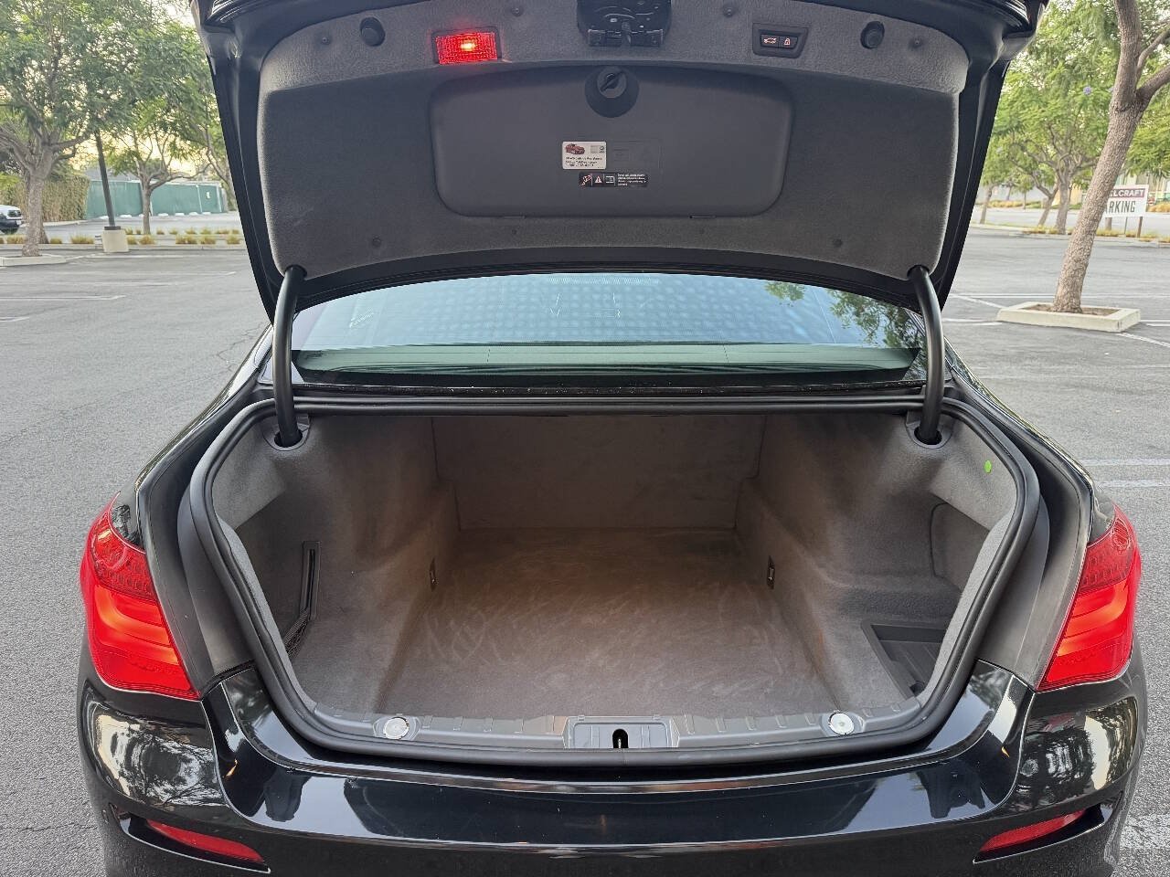 Used 2013 BMW 750Li RWD image 15